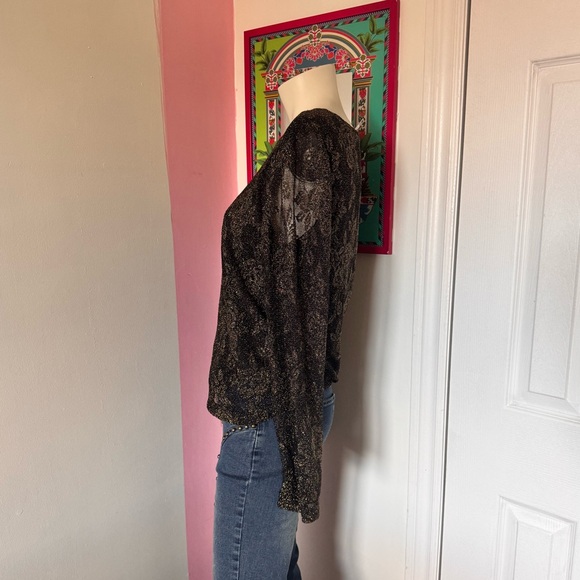 Elegant Black/Gold Floral Lace Women's Top - Picture 5 of 5